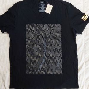 Guess XL Graphic Design V-neck T-shirt